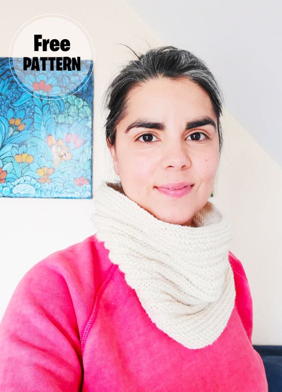 Present White Knitting Scarf PDF Pattern