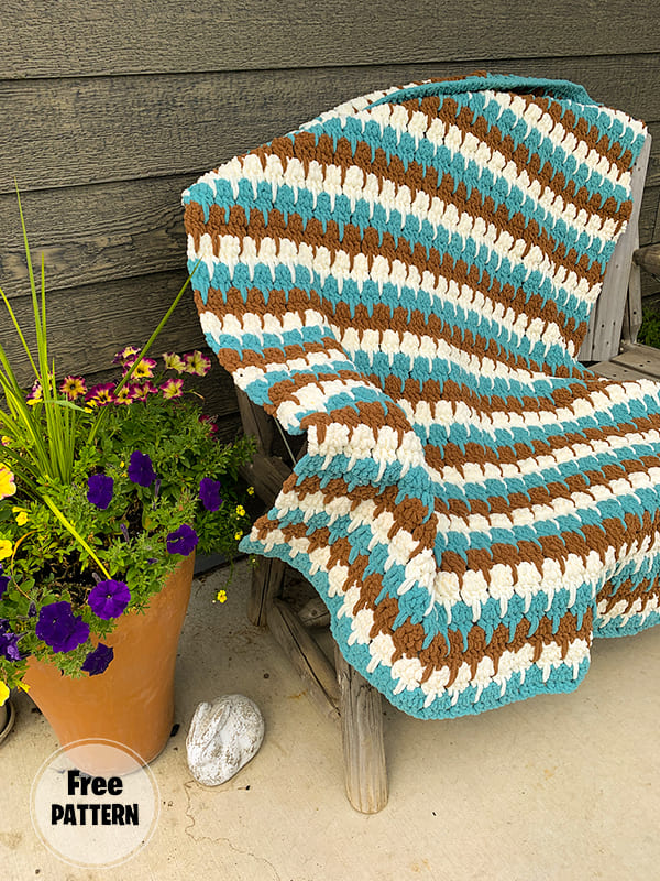 Tricolor Larksfoot Crochet Blanket Free Pattern 